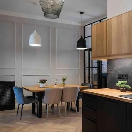 Apartment Luxurious Flat In Center